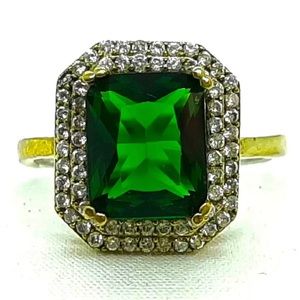 New Stunning Genuine 6.25ctw Diamonds & Emerald Ring Size: 9!